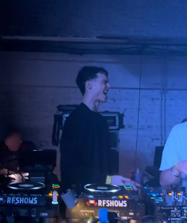 Mick Sercu behind the decks